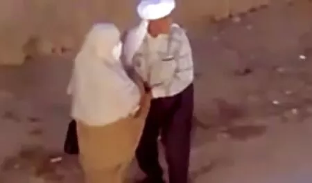 आप अपने दोस्तों और मां को छूने. बीएफ मूवी सेक्सी