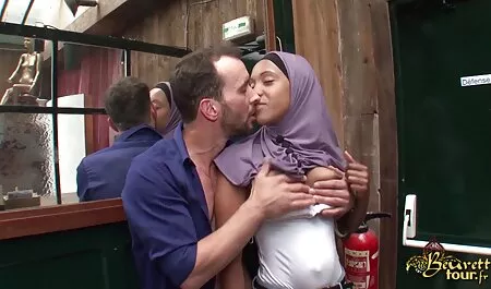 इन दो bf पिक्चर सेक्सी मूवी वस्तुओं और कपड़े बकवास के साथ