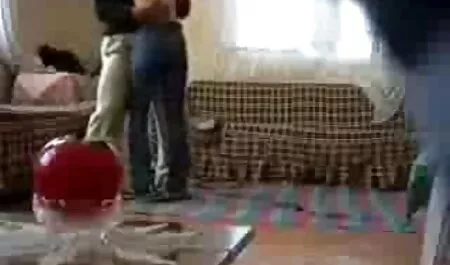 वह एक सेक्सी मूवी बफ कैरोल लगाया था