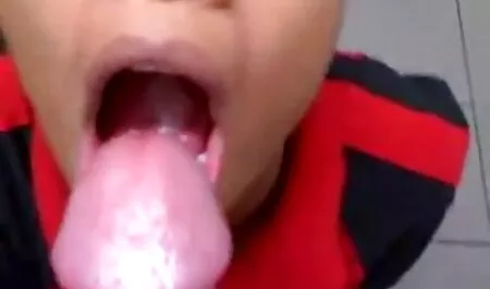 वह bf पिक्चर सेक्सी मूवी बाथरूम में है
