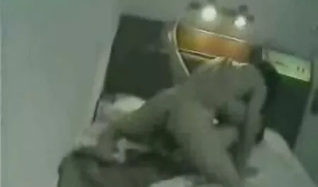 सभी छेद सेक्सी बीएफ इंग्लिश फिल्म में पहियों पर पहनते हैं और मुश्किल