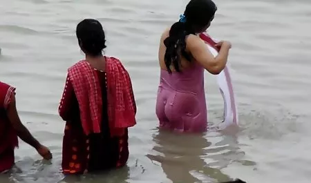 पहली महिला आदमी सेक्सी मूवी बीएफ बीएफ बीएफ को स्तन दिया तो नीचे जाने के लिए पतली हो