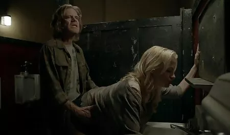 रूसी बफ मूवी सेक्सी पुरुषों बाथरूम में हस्तमैथुन, एक तूफान में खुद को डाल