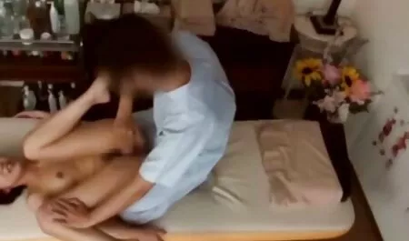 बिल्ली में बीएफ सेक्सी मूवी कमबख्त नए साल के बच्चे