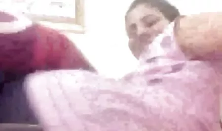 काले त्वचा आवाज एक सफेद प्राणी उठाया, और बीएफ सेक्सी मूवी एक मुर्गा की सवारी