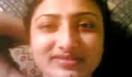 मेज पर बूढ़े आदमी छोटी सेक्सी मूवी बीएफ लड़की