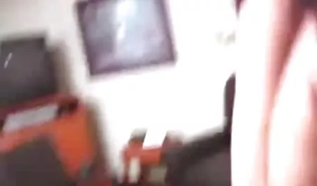 जिम में, उसके कोच के बीएफ सेक्सी मूवी एचडी में साथ सो रही एक लड़की